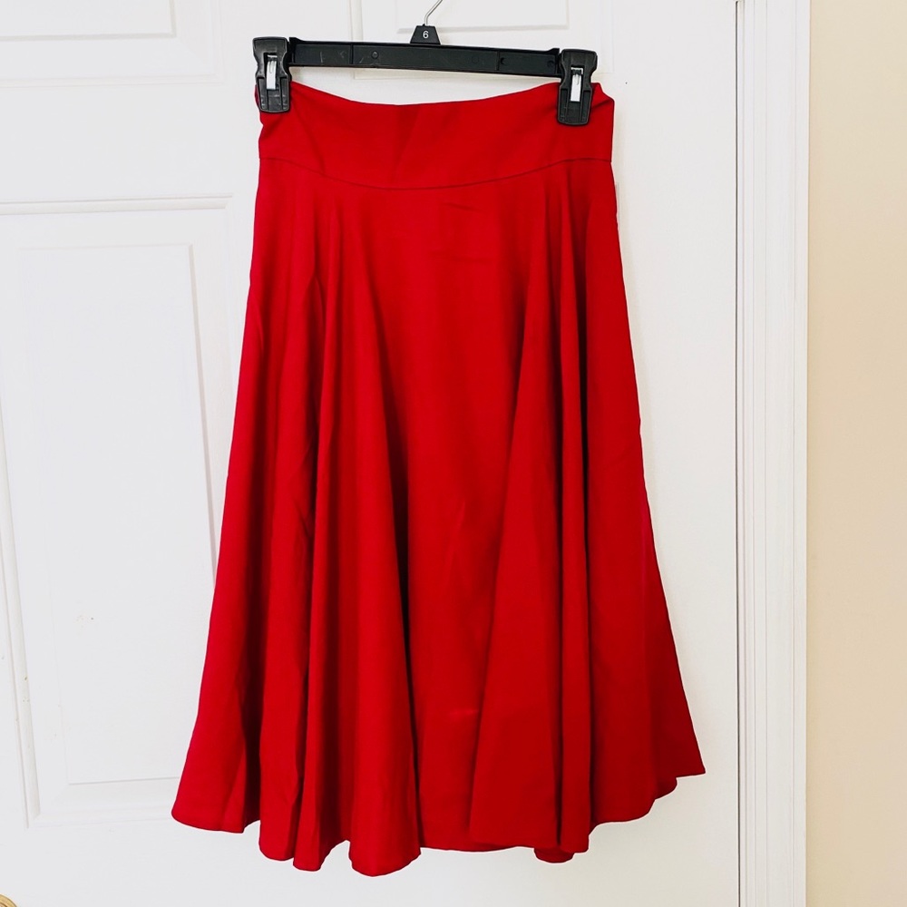 Beautiful Red Vintage-Style High-Waisted Skirt